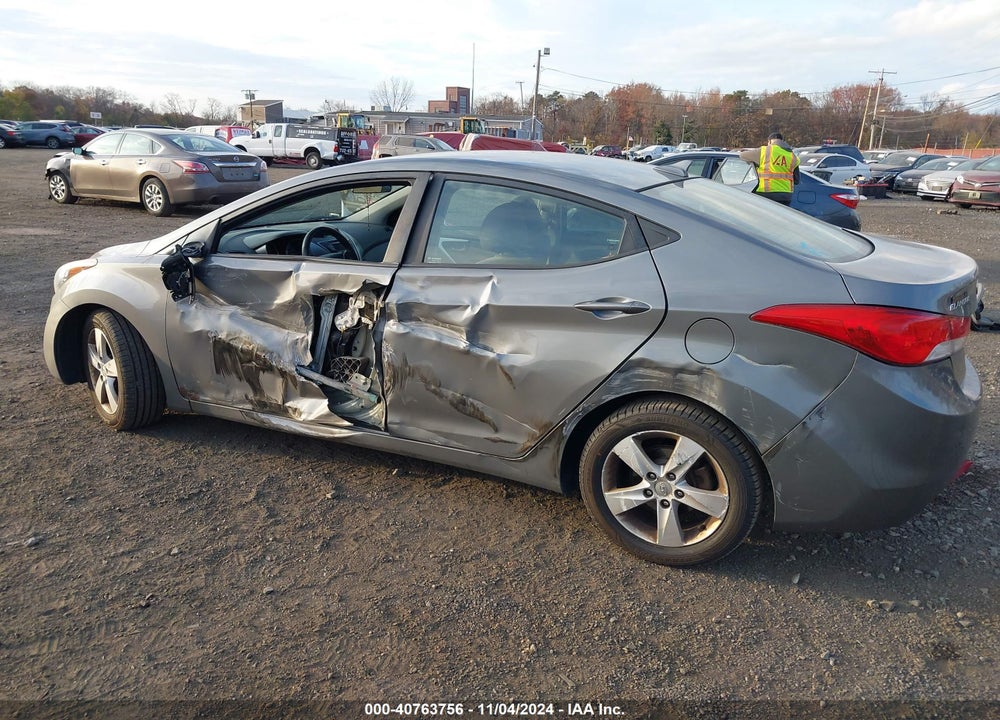 2013 HYUNDAI ELANTRA GLS VIN: 5NPDH4AE8DH391077