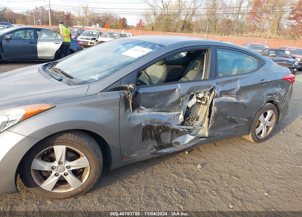 2013 HYUNDAI ELANTRA GLS VIN: 5NPDH4AE8DH391077