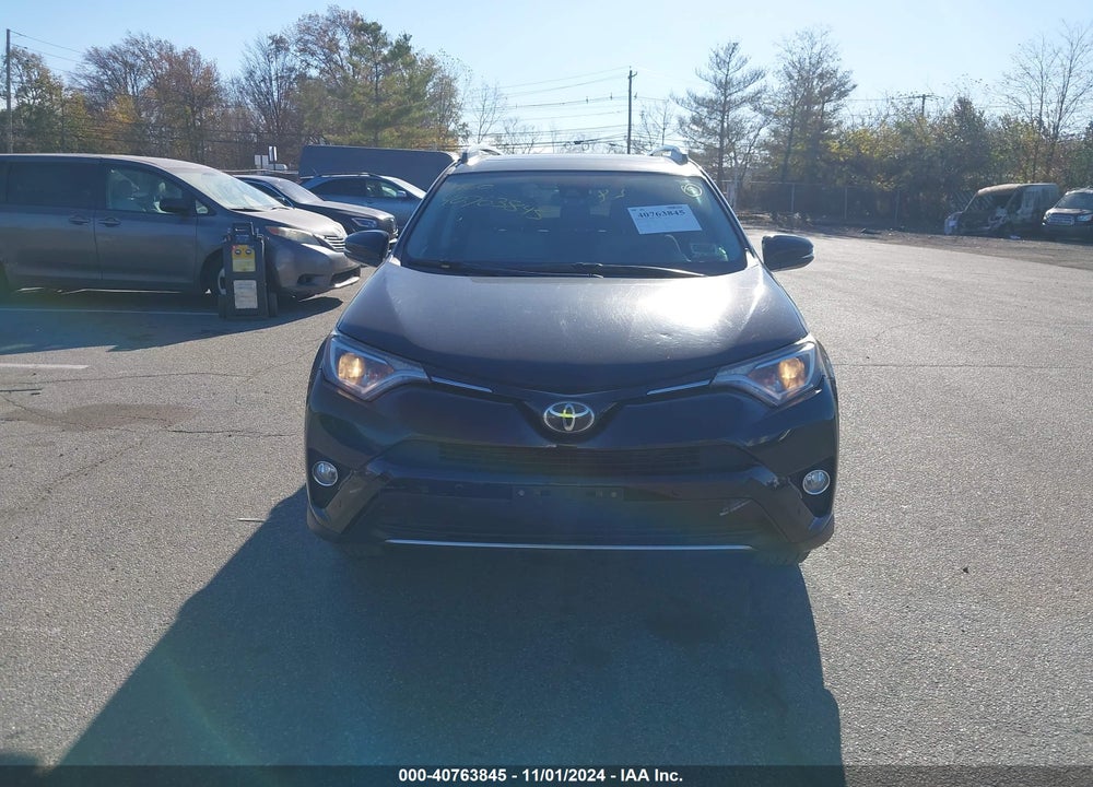 2017 TOYOTA RAV4 XLE VIN: 2T3RFREV0HW598869