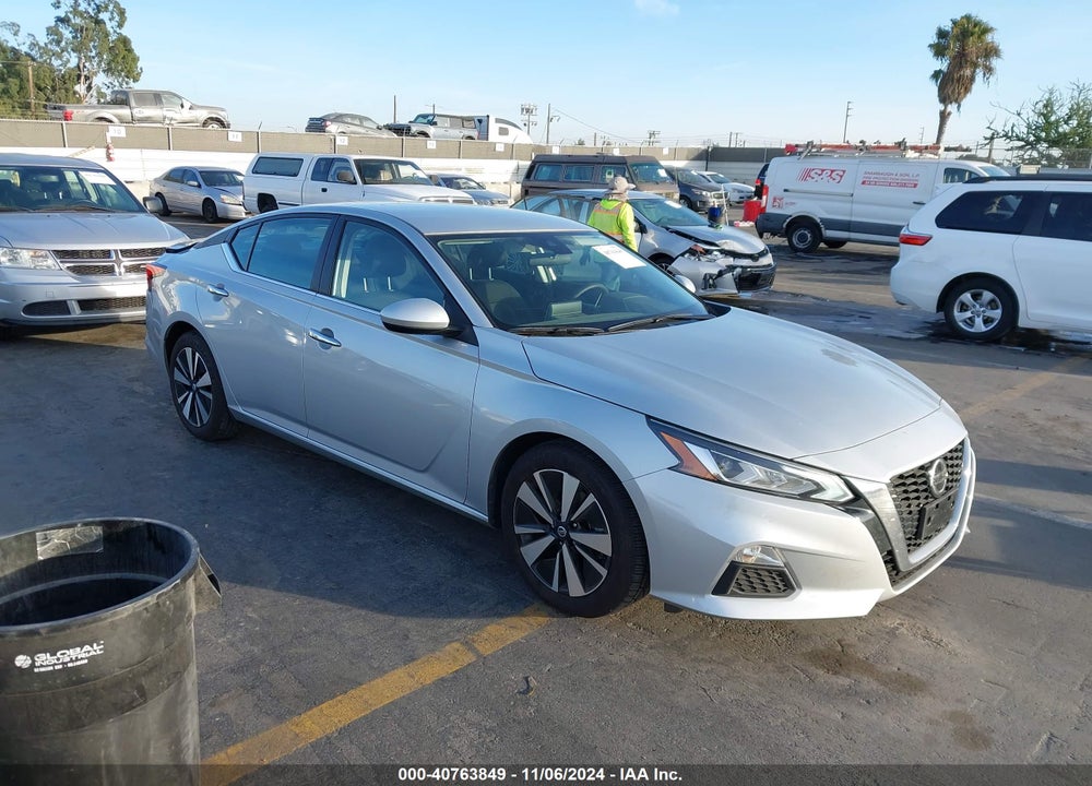 2022 NISSAN ALTIMA SV FWD VIN: 1N4BL4DV4NN351488