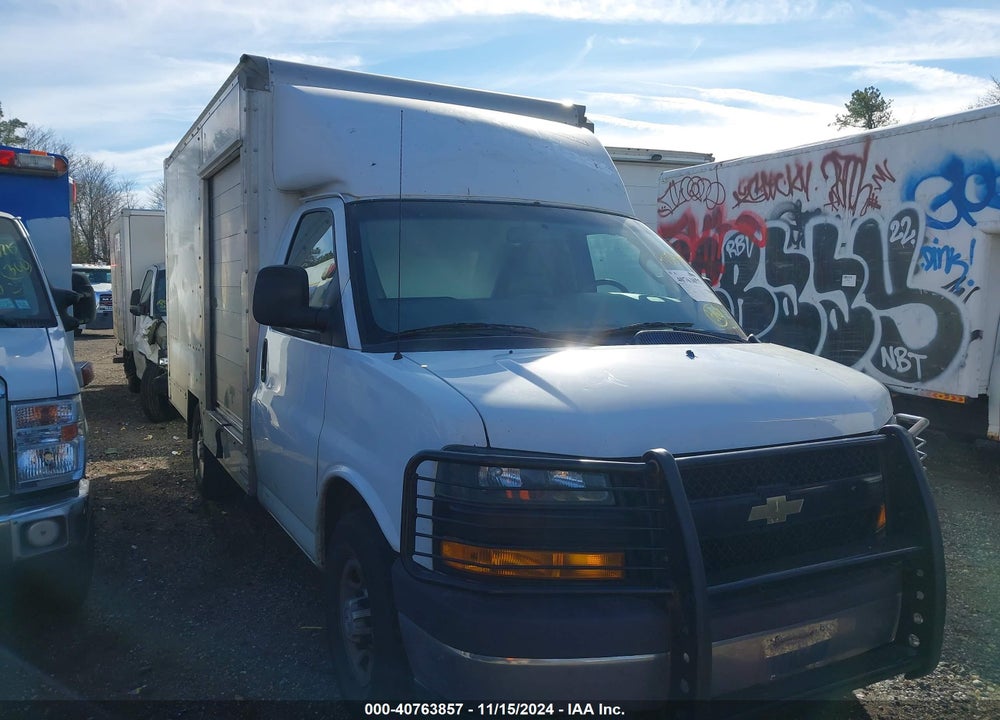 2018 CHEVROLET EXPRESS CUTAWAY WORK VAN VIN: 1GB0GRFP4J1333595