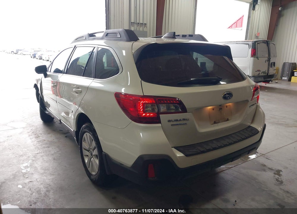 2018 SUBARU OUTBACK 2.5I PREMIUM VIN: 4S4BSAFC8J3324240