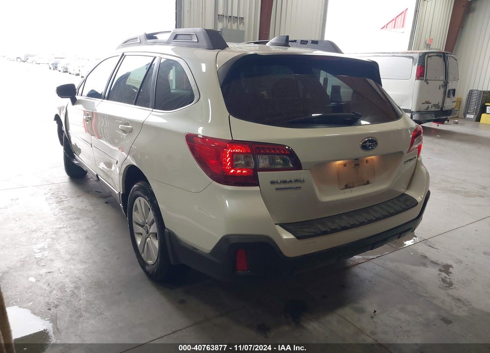 2018 SUBARU OUTBACK 2.5I PREMIUM VIN: 4S4BSAFC8J3324240