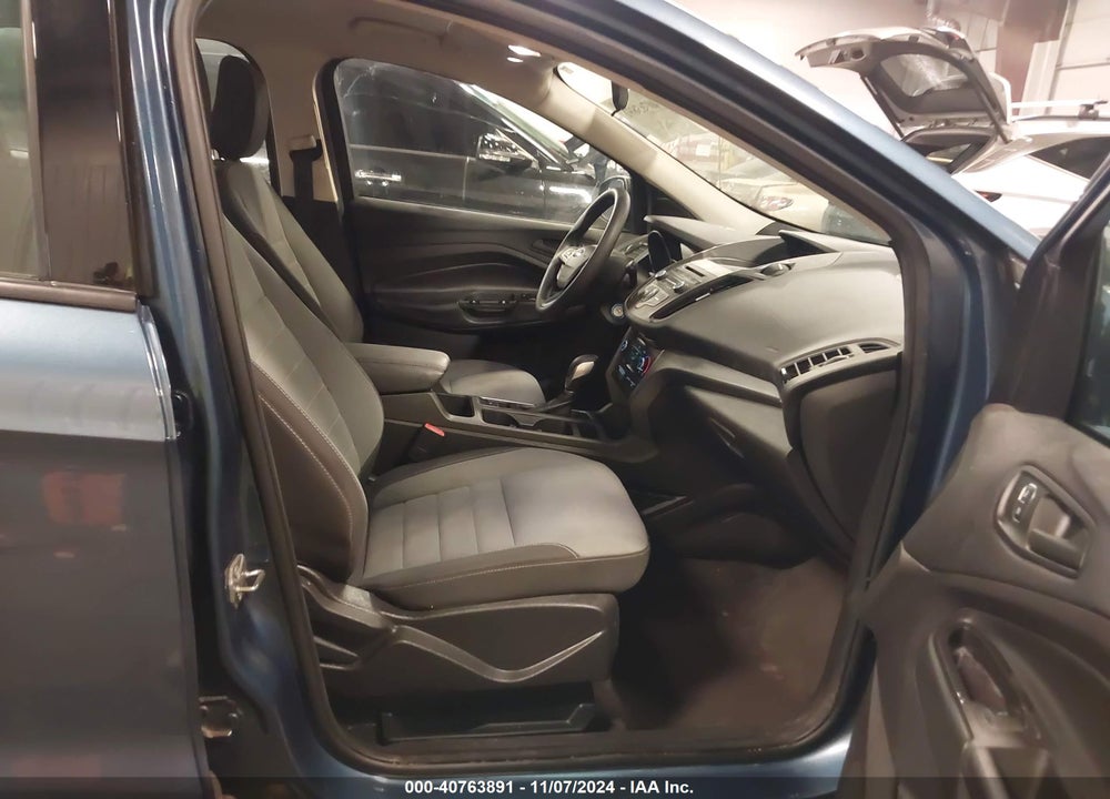 2018 FORD ESCAPE S VIN: 1FMCU0F77JUC27181