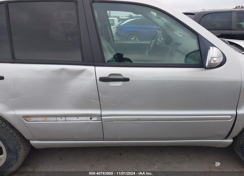 2004 MERCEDES-BENZ ML 350 4MATIC VIN: 4JGAB57E34A507130