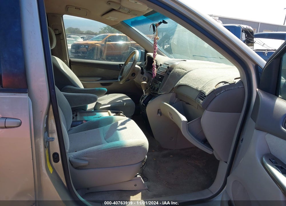 2009 TOYOTA SIENNA LE VIN: 5TDZK23C99S257042