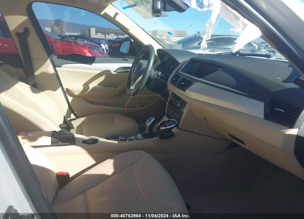 2014 BMW X1 XDRIVE28I VIN: WBAVL1C5XEVY19650