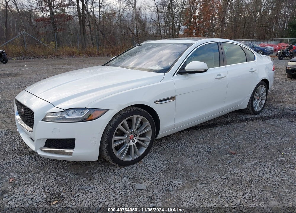 2018 JAGUAR XF 25T PRESTIGE VIN: SAJBK4FX2JCY64564