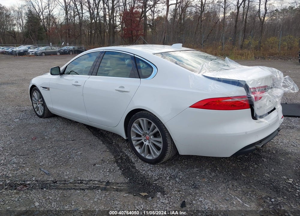 2018 JAGUAR XF 25T PRESTIGE VIN: SAJBK4FX2JCY64564