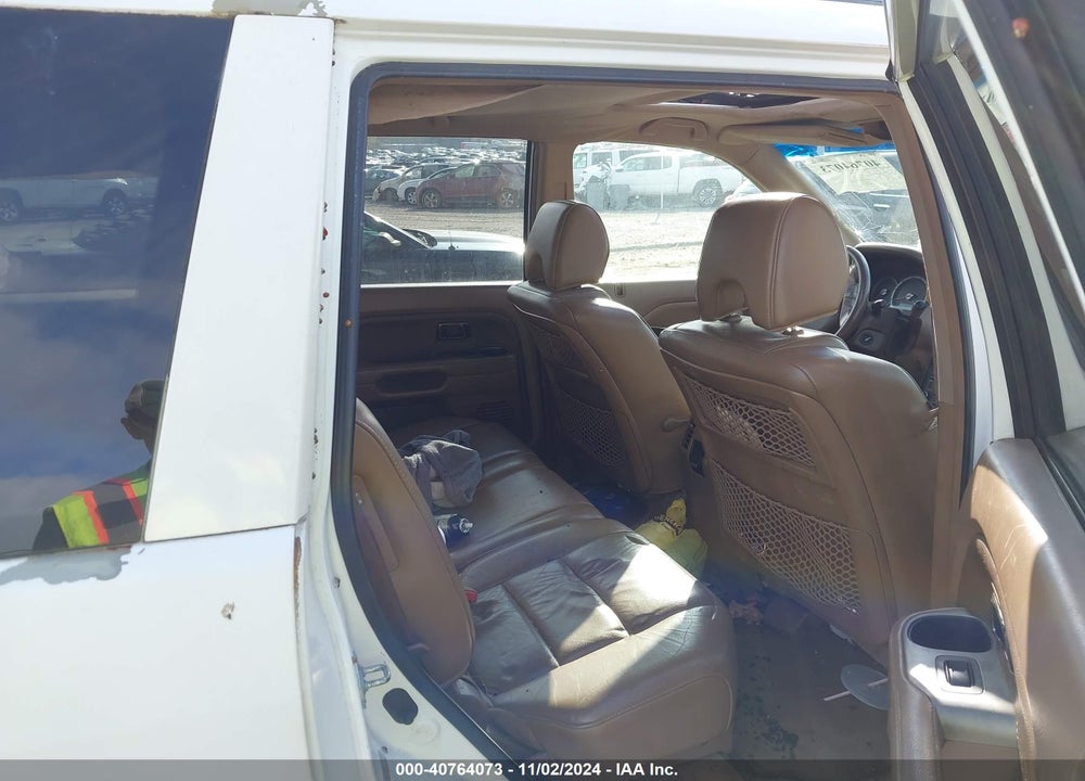 2007 HONDA PILOT EX-L VIN: 5FNYF18757B010107