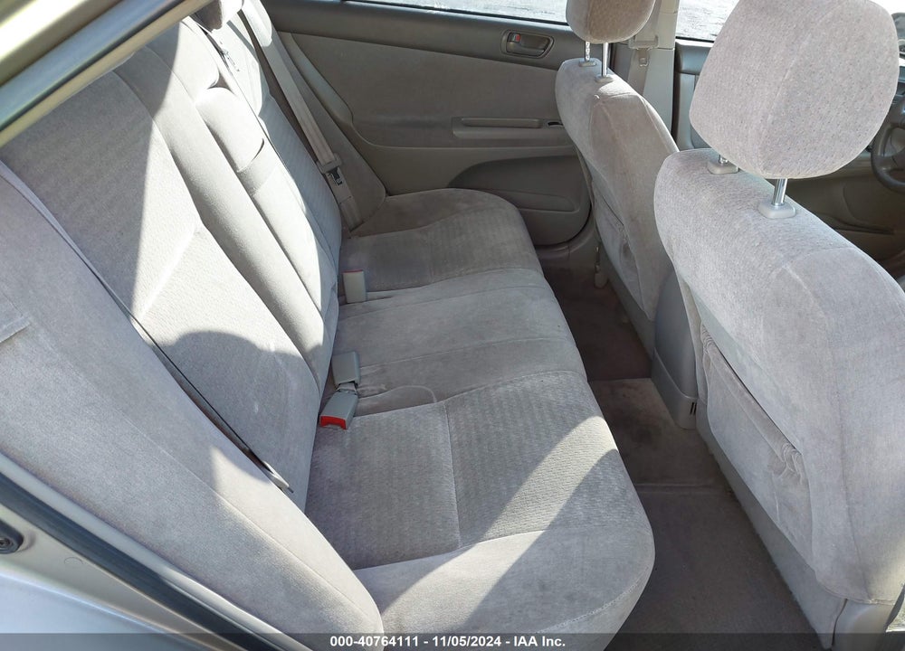 2004 TOYOTA CAMRY LE VIN: JTDBE32K940247419
