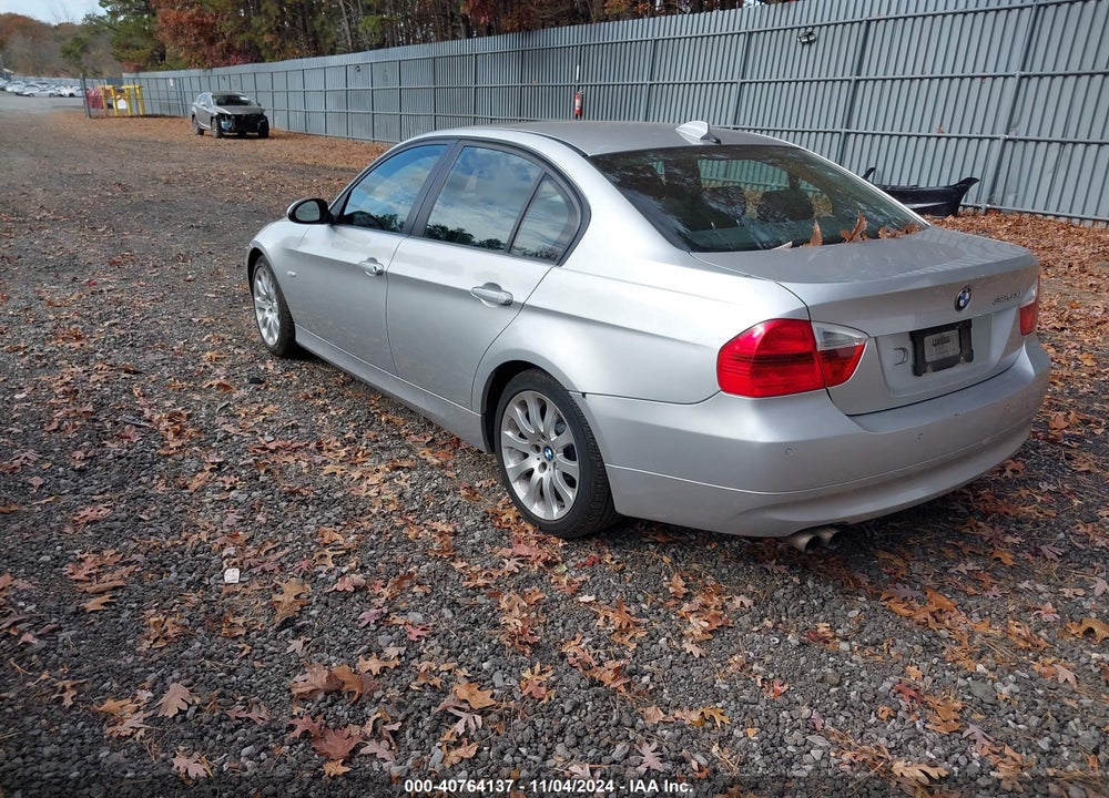 2006 BMW 325XI VIN: WBAVD13576KV09651