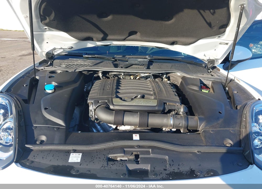 2018 PORSCHE CAYENNE PLATINUM EDITION VIN: WP1AA2A25JKA06037