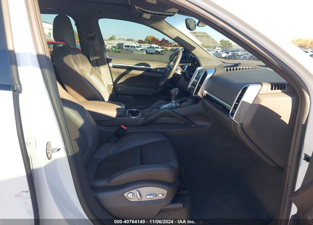 2018 PORSCHE CAYENNE PLATINUM EDITION VIN: WP1AA2A25JKA06037