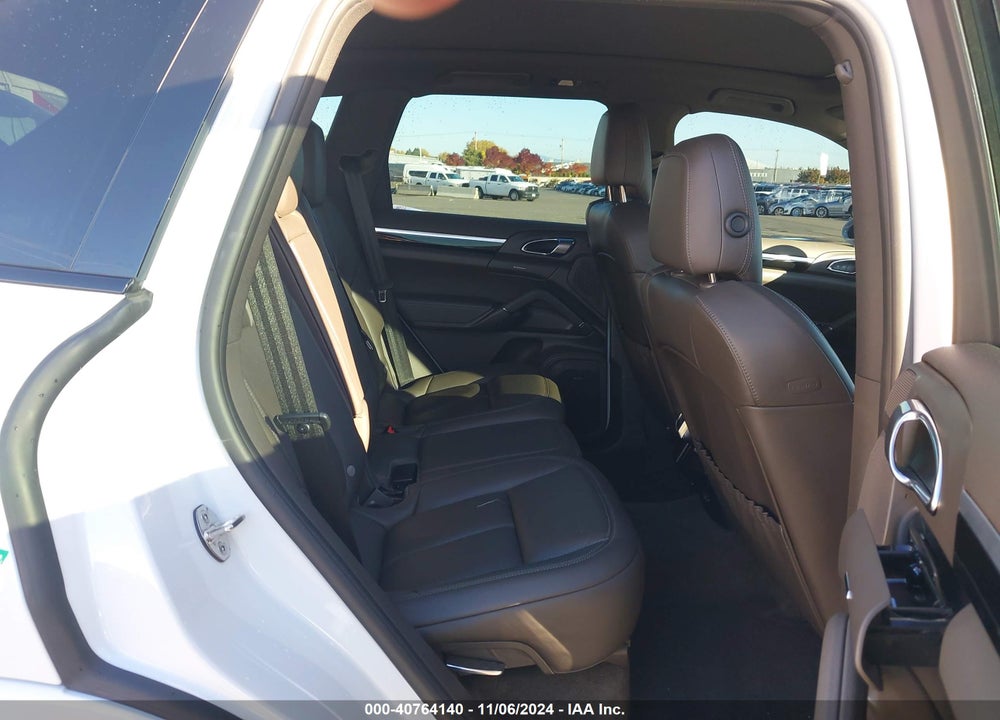 2018 PORSCHE CAYENNE PLATINUM EDITION VIN: WP1AA2A25JKA06037