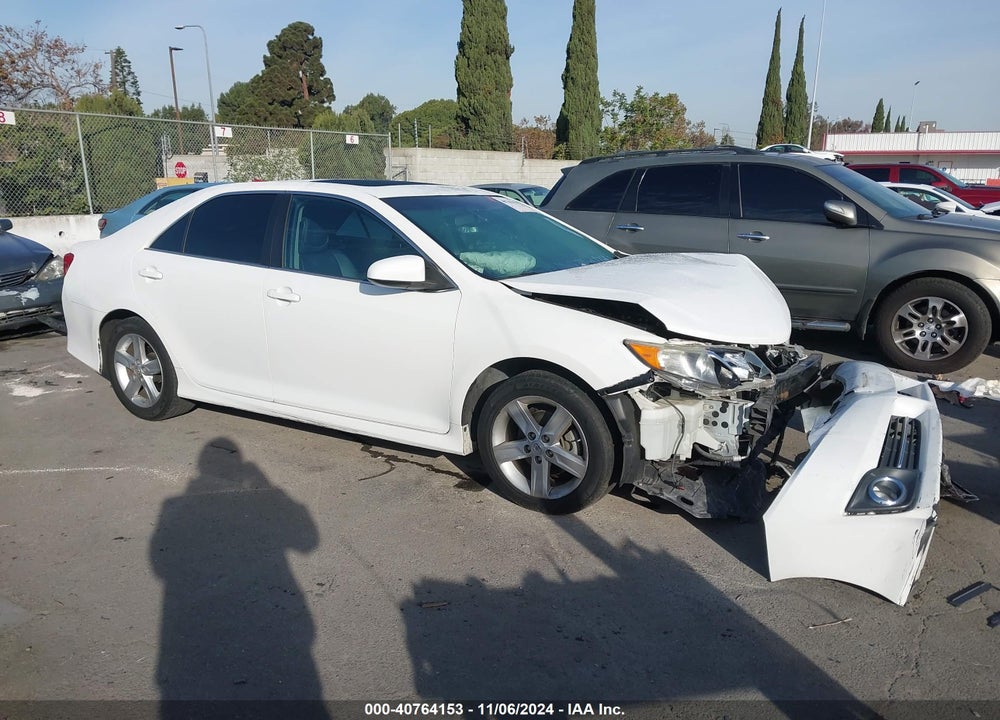 2014 TOYOTA CAMRY SE VIN: 4T1BF1FK7EU754451