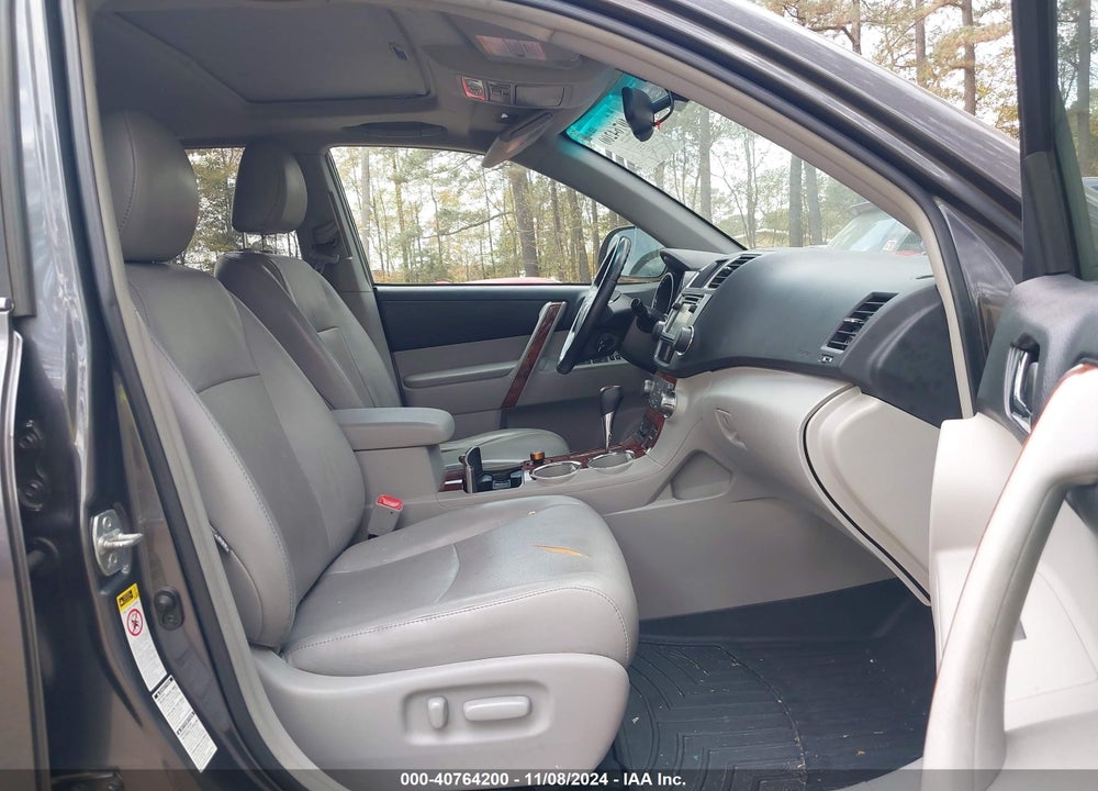 2013 TOYOTA HIGHLANDER LIMITED V6 VIN: 5TDDK3EHXDS176164