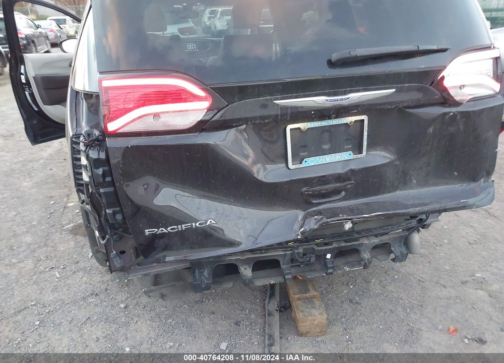 2019 CHRYSLER PACIFICA TOURING L VIN: 2C4RC1BG4KR592848