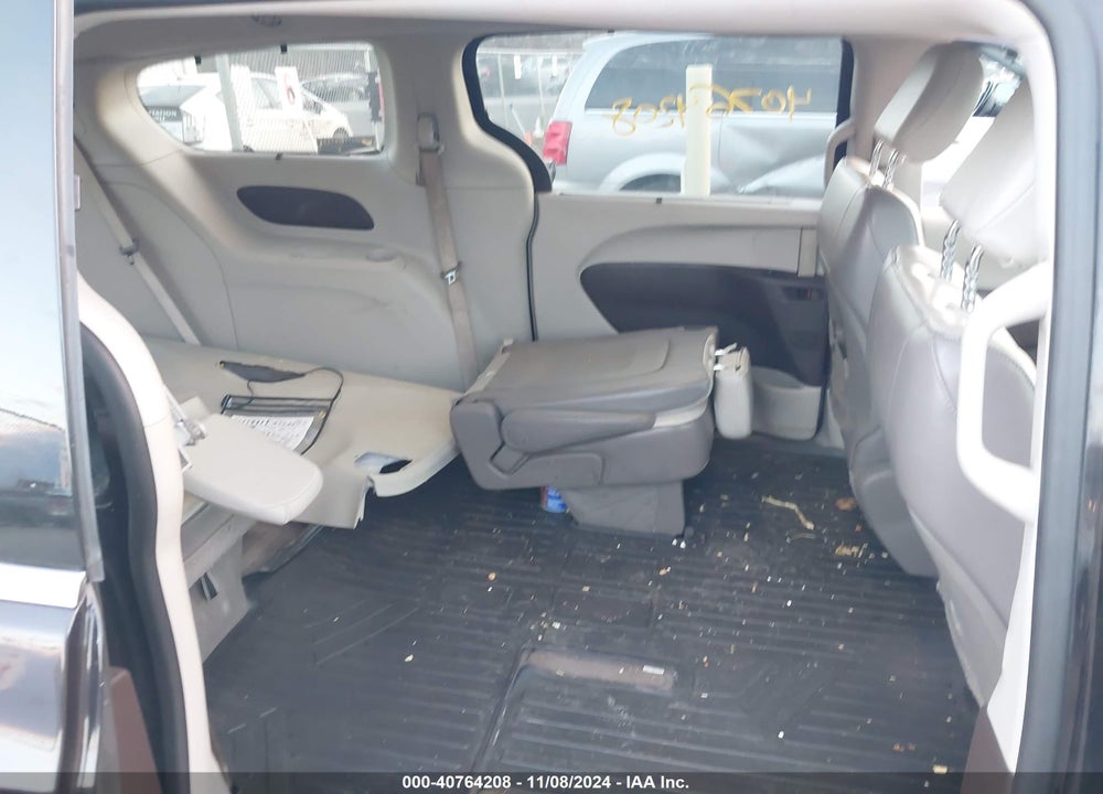 2019 CHRYSLER PACIFICA TOURING L VIN: 2C4RC1BG4KR592848