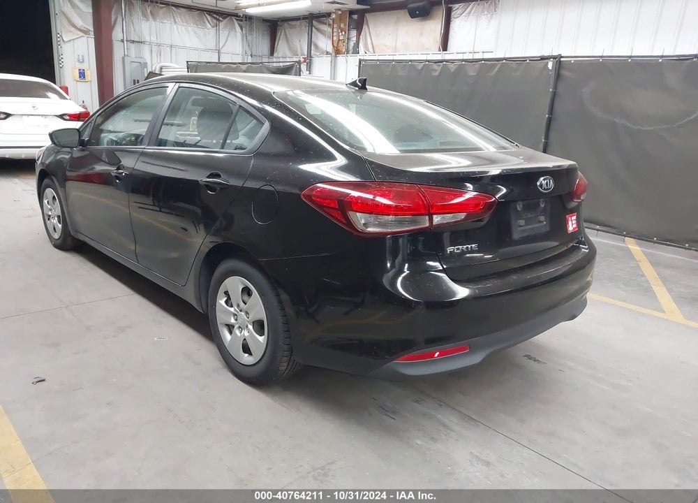 2018 KIA FORTE LX VIN: 3KPFK4A73JE219681