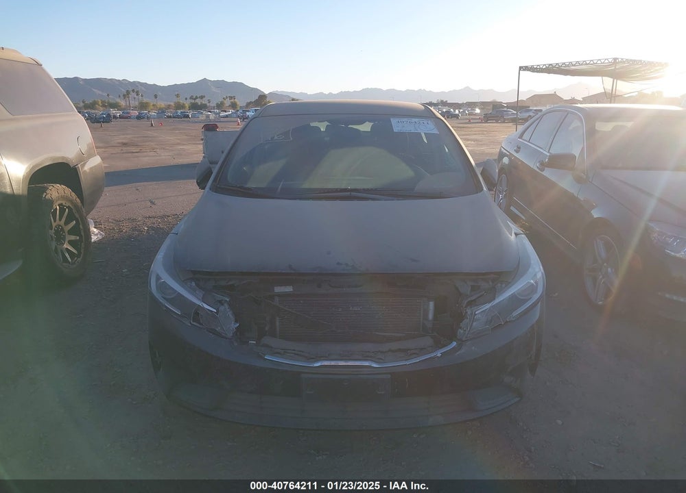 2018 KIA FORTE LX VIN: 3KPFK4A73JE219681