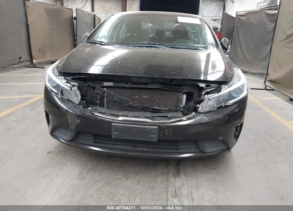 2018 KIA FORTE LX VIN: 3KPFK4A73JE219681
