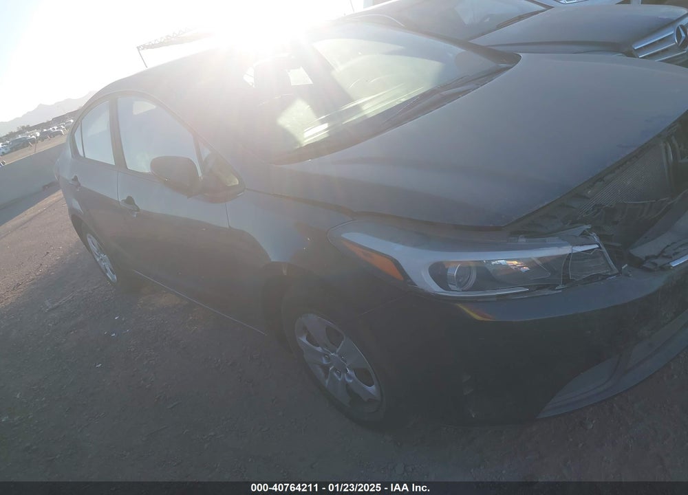 2018 KIA FORTE LX VIN: 3KPFK4A73JE219681