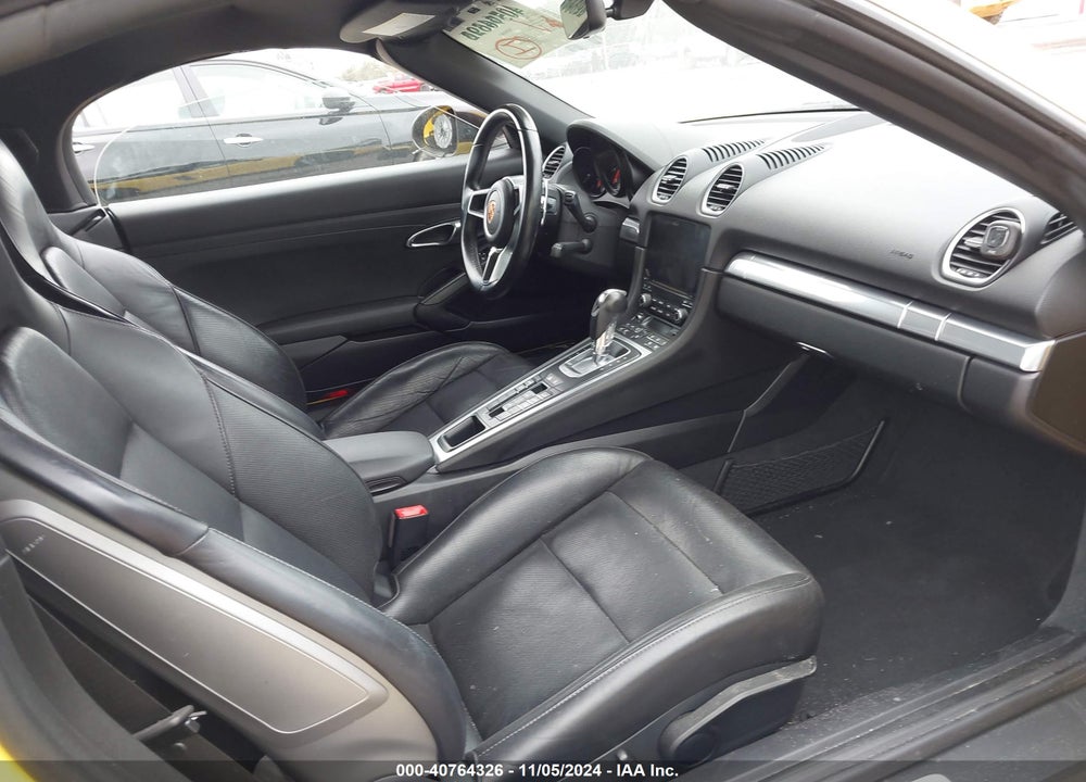2019 PORSCHE 718 BOXSTER VIN: WP0CA2A87KS210144
