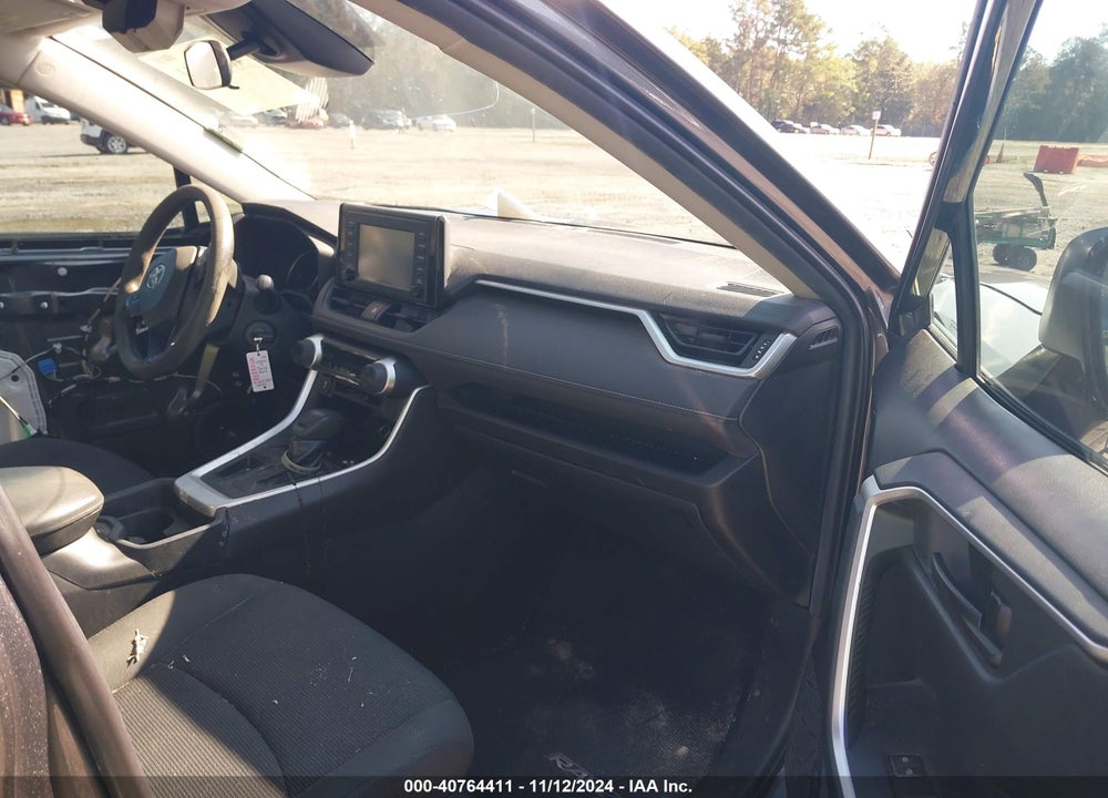 2019 TOYOTA RAV4 LE VIN: 2T3K1RFV4KC017333