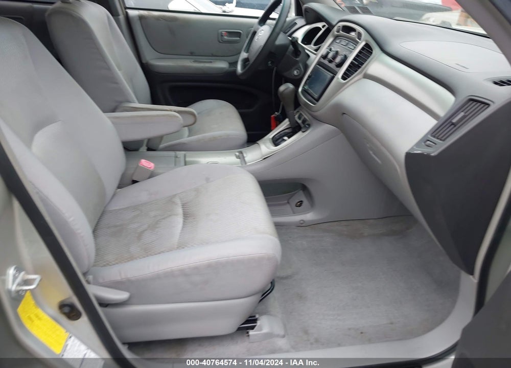 2004 TOYOTA HIGHLANDER V6 W/3RD ROW (A5) VIN: JTEEP21A440039860