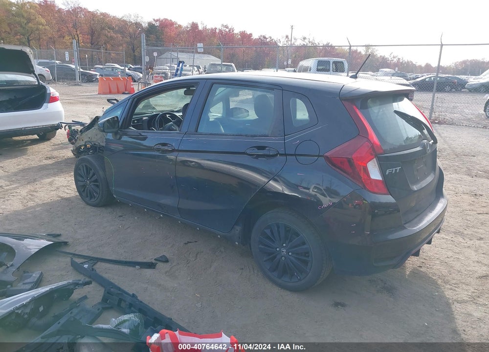 2018 HONDA FIT SPORT VIN: 3HGGK5H68JM733444