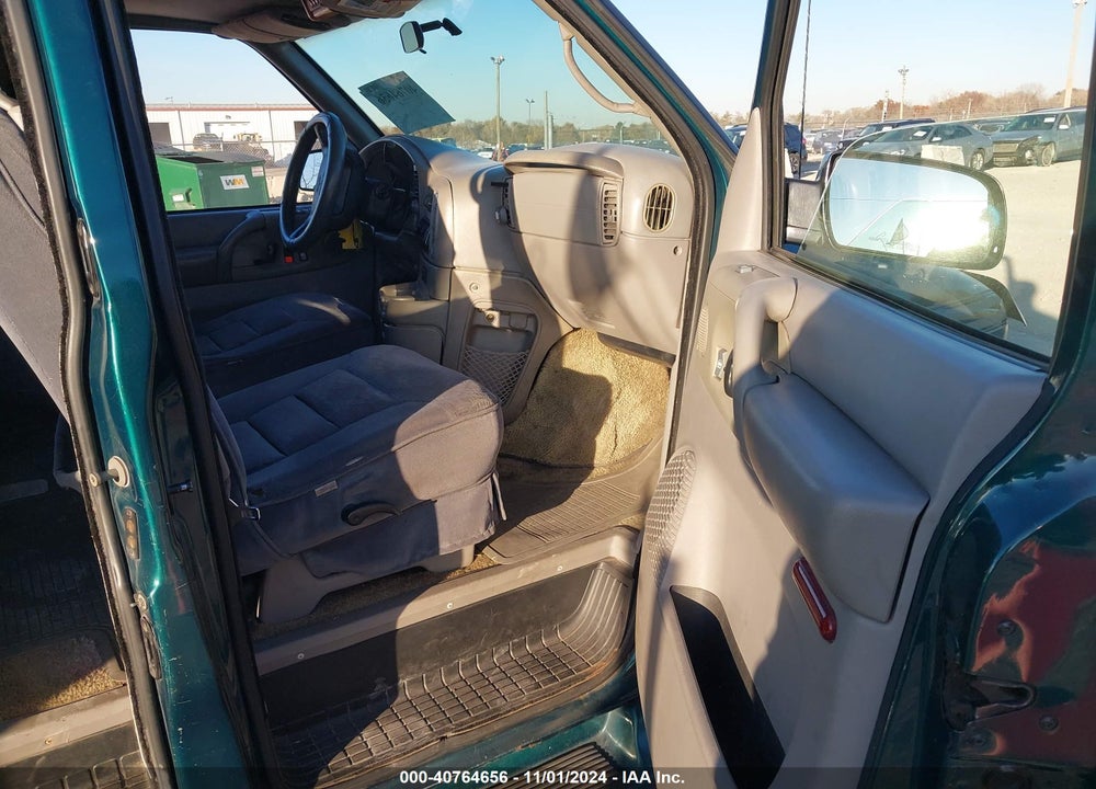 1997 CHEVROLET ASTRO UPFITTER PKG. VIN: 1GBEL19W5VB172325