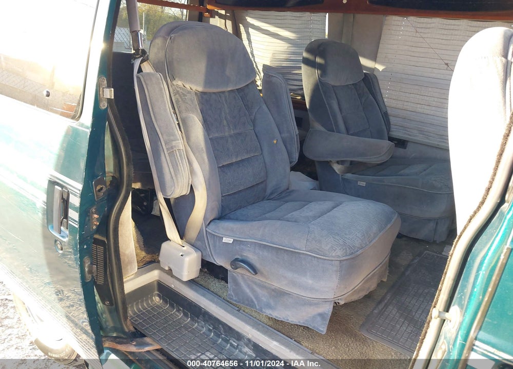 1997 CHEVROLET ASTRO UPFITTER PKG. VIN: 1GBEL19W5VB172325