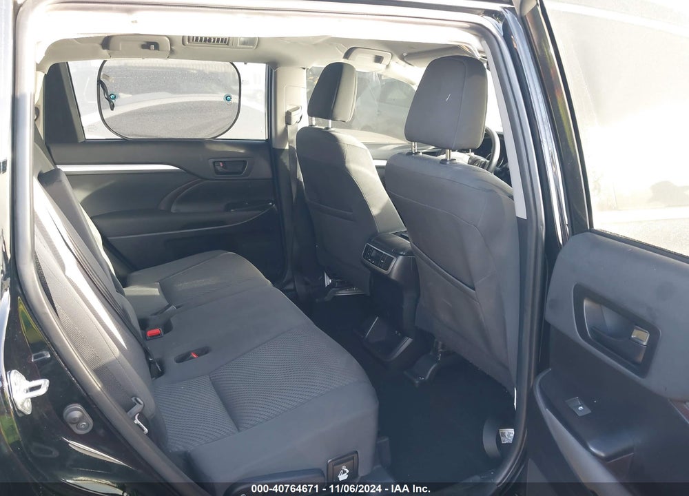 2019 TOYOTA HIGHLANDER LE VIN: 5TDZARFH5KS056067