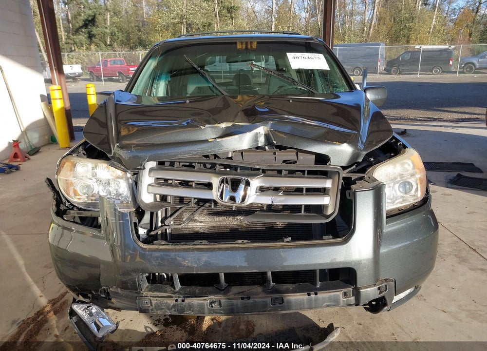 2006 HONDA PILOT EX VIN: 2HKYF18456H552720