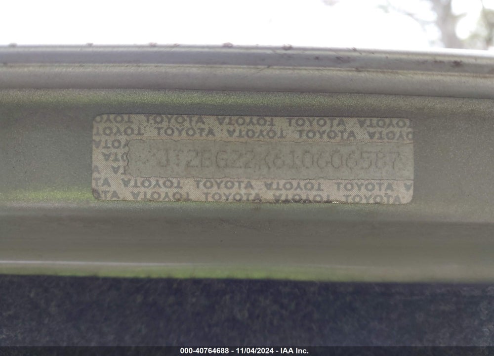 2001 TOYOTA CAMRY LE VIN: JT2BG22K610606587