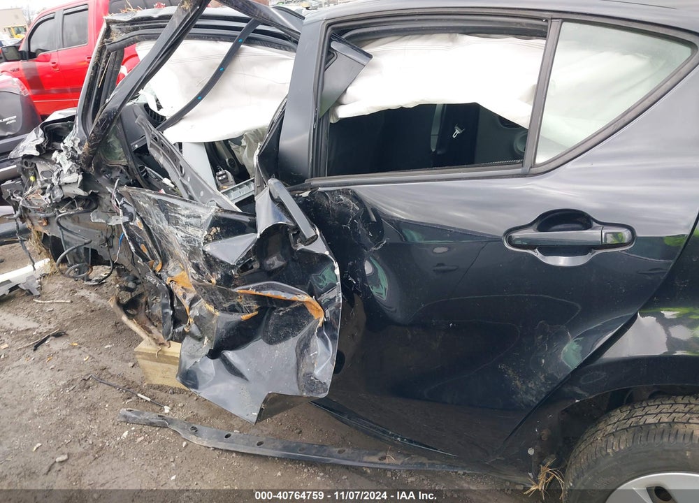 2013 TOYOTA PRIUS C TWO VIN: JTDKDTB34D1550694