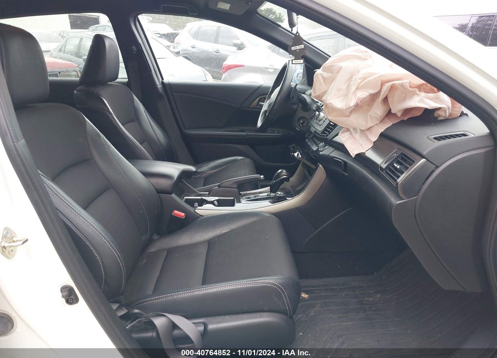 2017 HONDA ACCORD VIN: 1HGCR2F59HA209004