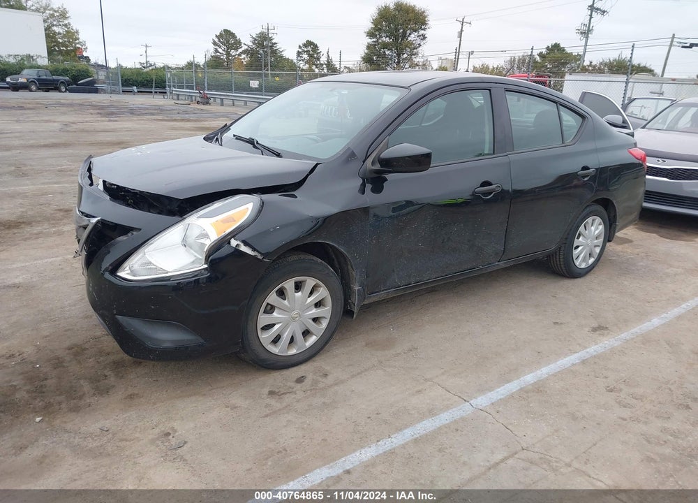 2019 NISSAN VERSA 1.6 S+ VIN: 3N1CN7AP8KL827384