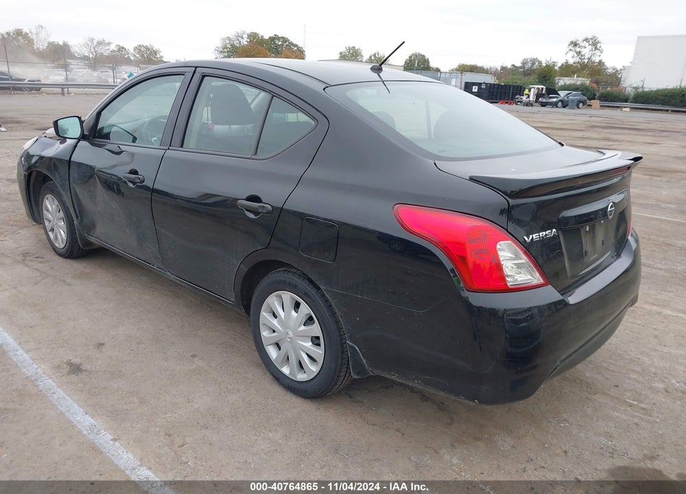 2019 NISSAN VERSA 1.6 S+ VIN: 3N1CN7AP8KL827384