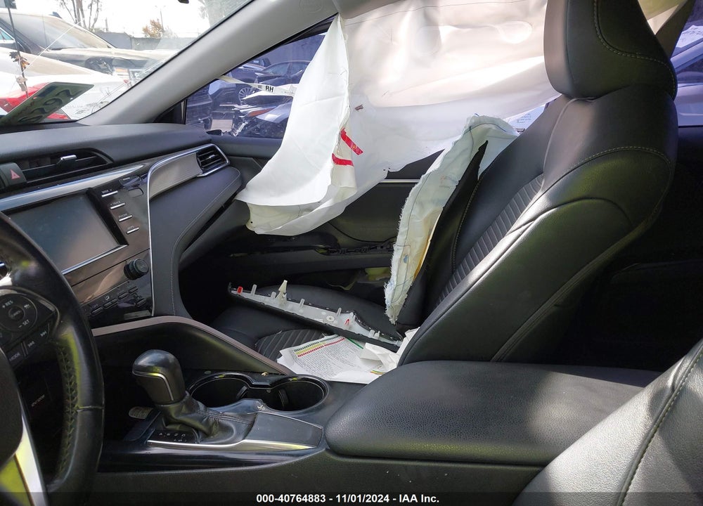 2018 TOYOTA CAMRY SE VIN: 4T1B11HK2JU049157