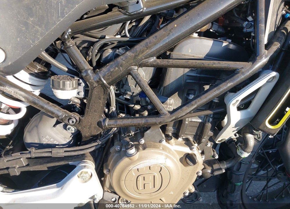 2021 HUSQVARNA VITPILEN 401/SVARTPILEN 401 VIN: MD2JUJ401MC279398
