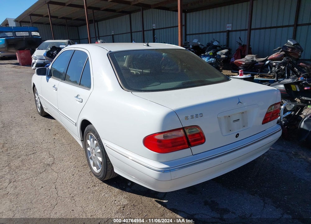 2001 MERCEDES-BENZ E 320 VIN: WDBJF65J01B244565