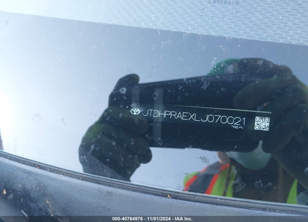 2020 TOYOTA COROLLA LE VIN: JTDHPRAEXLJ070021