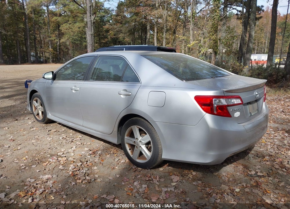 2013 TOYOTA CAMRY SE VIN: 4T1BF1FK4DU669520