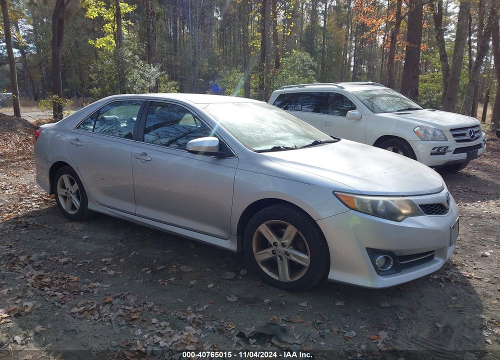 2013 TOYOTA CAMRY SE VIN: 4T1BF1FK4DU669520