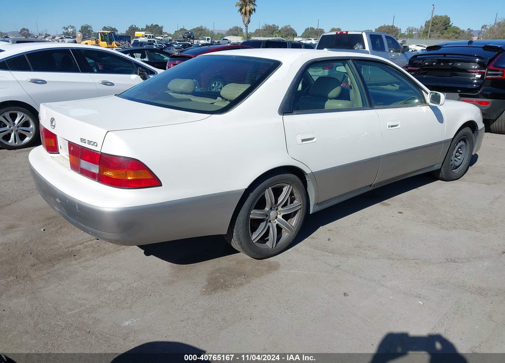 1998 LEXUS ES 300 VIN: JT8BF28G4W5022713