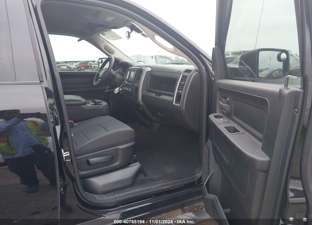 2022 RAM 1500 CLASSIC TRADESMAN 4X2 6'4 BOX VIN: 1C6RR6FG5NS229684