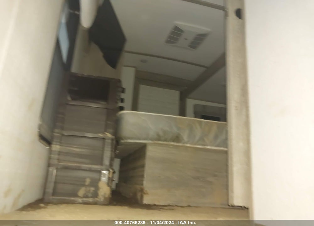 2022 SALEM OTHER VIN: 4X4FSBM24NV009610