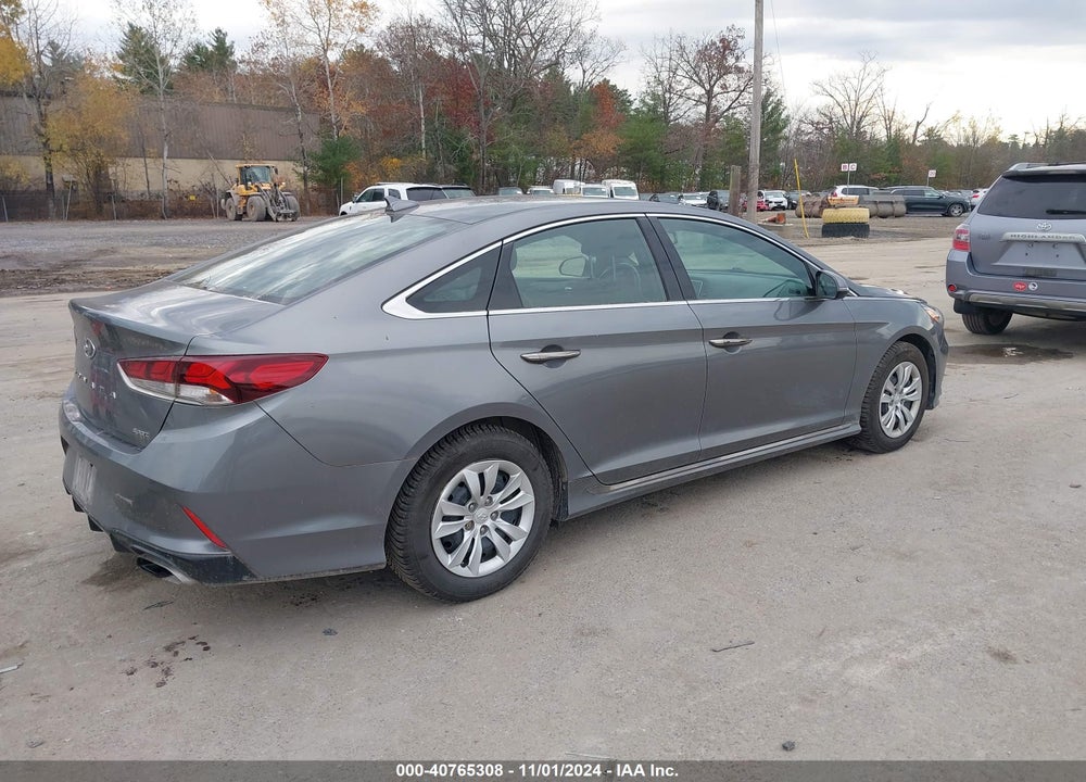 2018 HYUNDAI SONATA SPORT VIN: 5NPE34AF2JH698588
